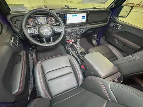 New 2026 Jeep Wrangler Unlimited Rubicon image 9