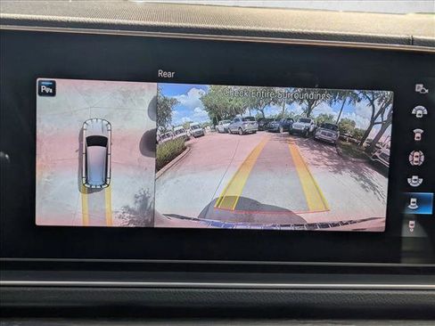 Used 2022 Mercedes-Benz GLS 450 4MATIC image 12