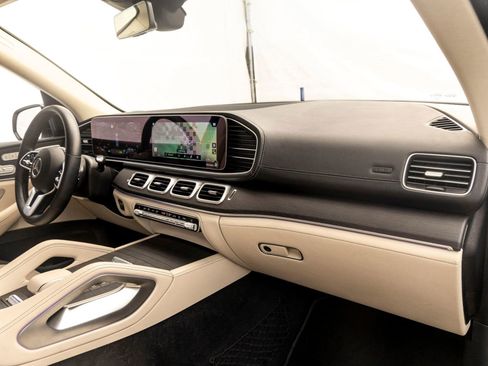 Used 2021 Mercedes-Benz GLE 580 4MATIC image 28