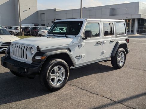 Used 2022 Jeep Wrangler Unlimited Sport image 7
