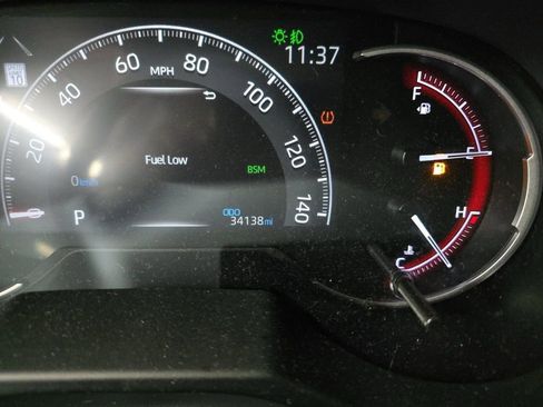 Used 2023 Toyota RAV4 XLE Premium image 14