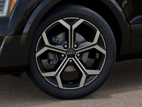 New 2025 Kia Niro EX Touring image 9