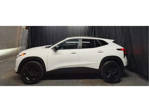 Used 2025 Chevrolet Trax ACTIV w/ Driver Confidence Package FWD image 8