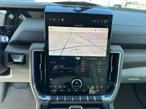 New 2026 GMC Yukon Denali w/ Advanced Technology Package AWD/4WD image 13