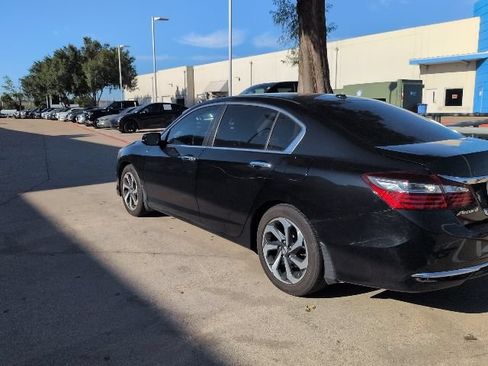 Used 2017 Honda Accord EX-L image 4