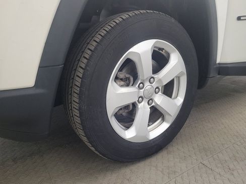 Used 2020 Jeep Compass Latitude AWD/4WD image 31
