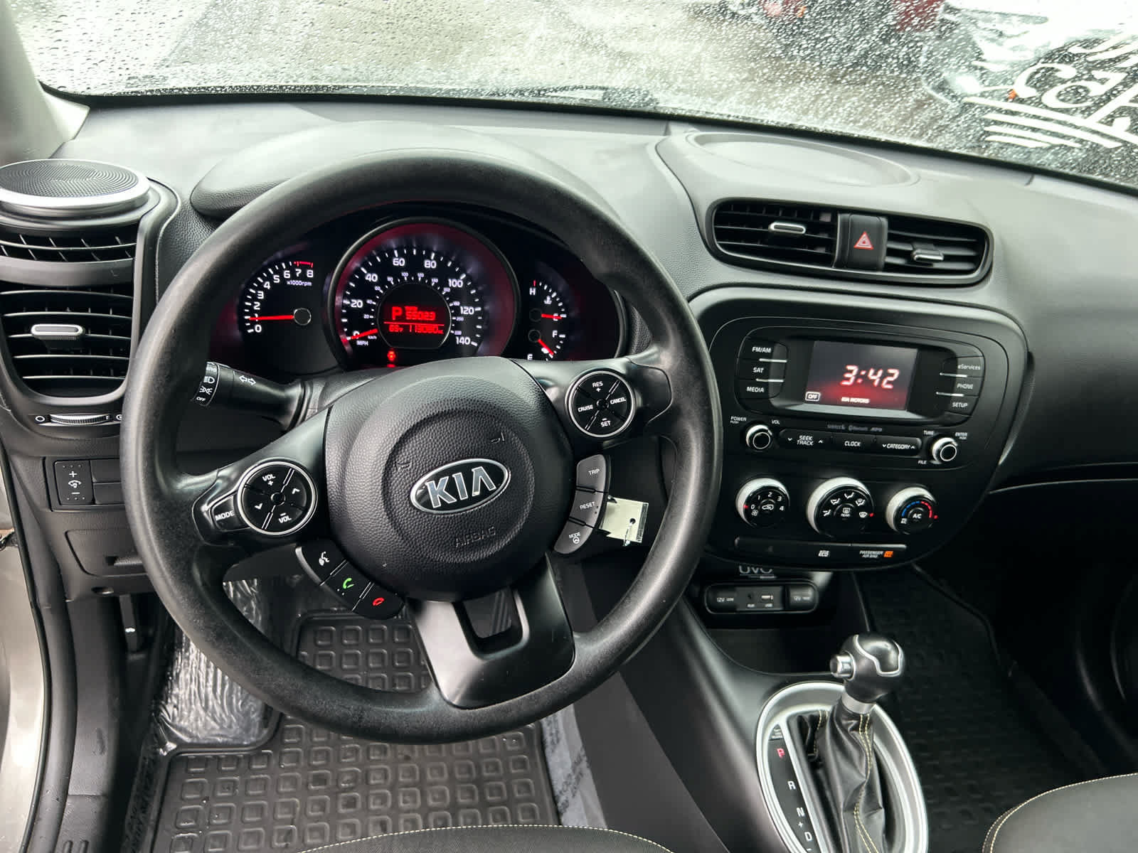 Used 2015 Kia Soul + FWD image 13