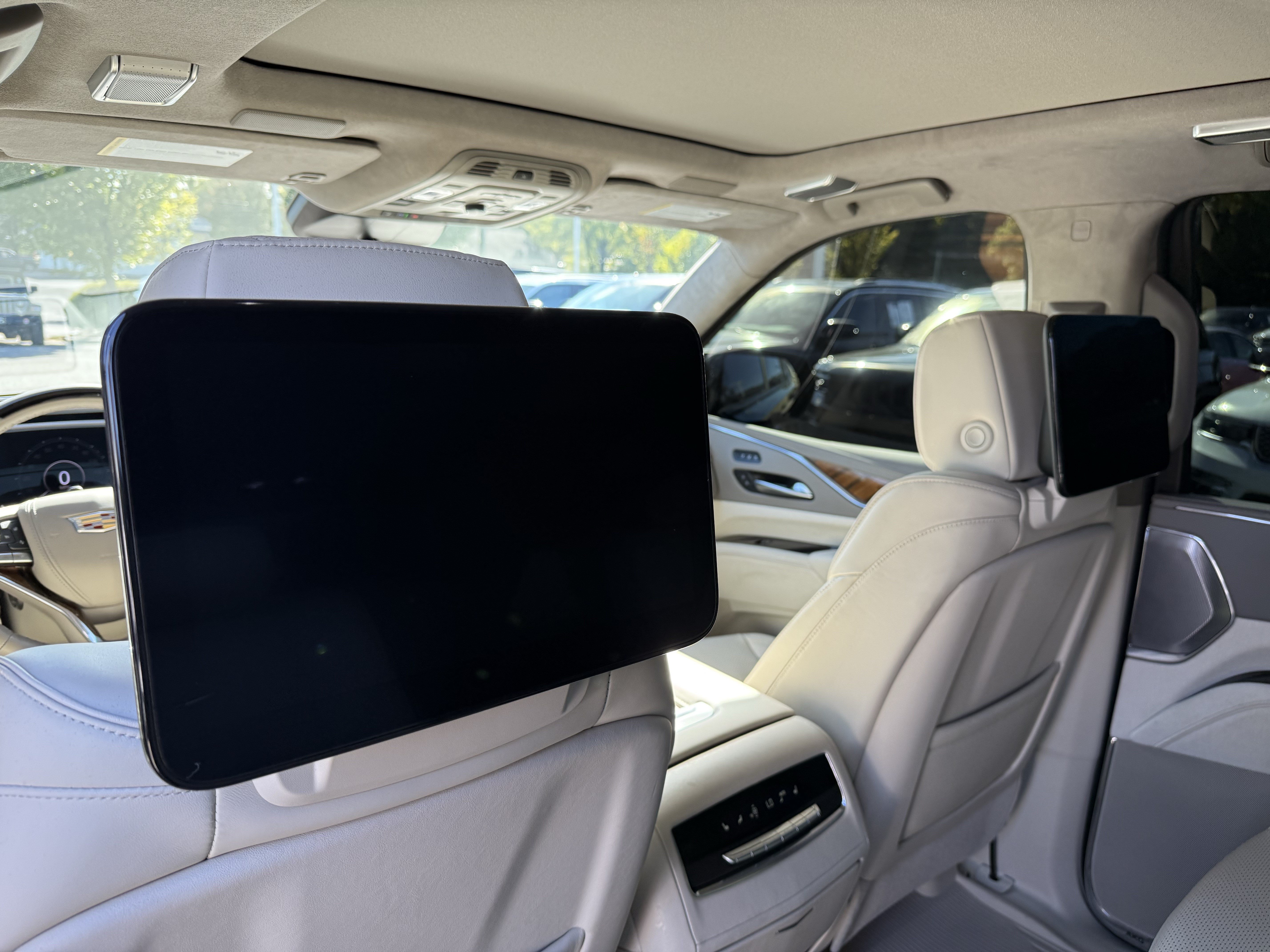 Used 2024 Cadillac Escalade Sport Platinum AWD/4WD image 35