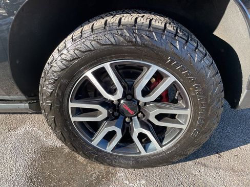 Used 2021 GMC Yukon XL AT4 w/ AT4 Premium Plus Package image 4