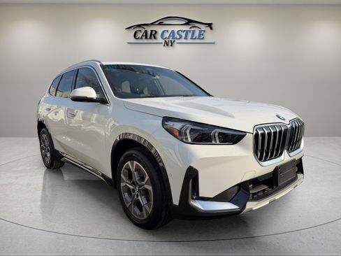 Used 2025 BMW X1 xDrive28i image 4