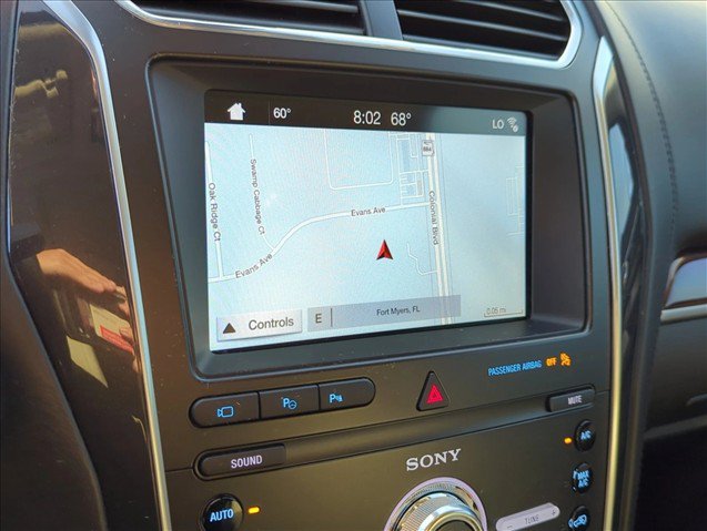 Used 2019 Ford Explorer Platinum AWD/4WD image 18