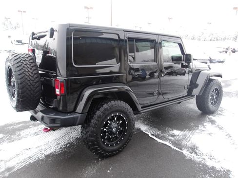 Used 2015 Jeep Wrangler Unlimited Rubicon image 5