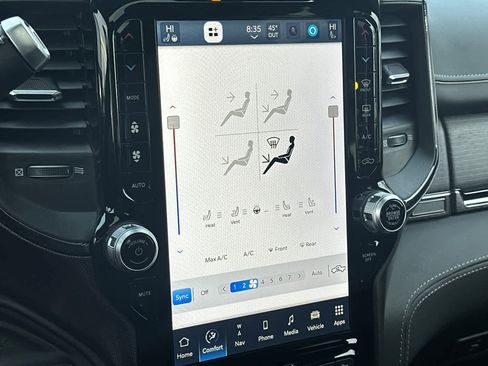 Used 2024 RAM 2500 Limited image 20