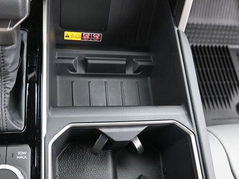 New 2026 Toyota Tundra Limited AWD/4WD image 18