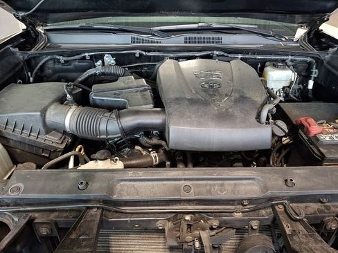 Used 2019 Toyota Tacoma TRD Pro AWD/4WD image 27