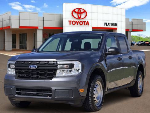 Used 2022 Ford Maverick XL FWD image 2