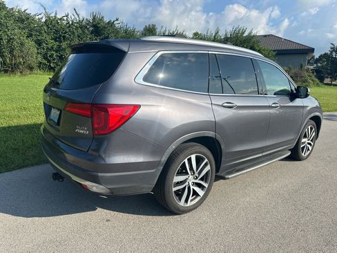 Used 2018 Honda Pilot Elite image 12