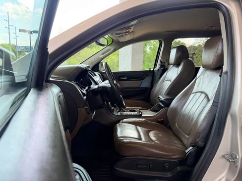 Used 2015 GMC Acadia SLT image 8