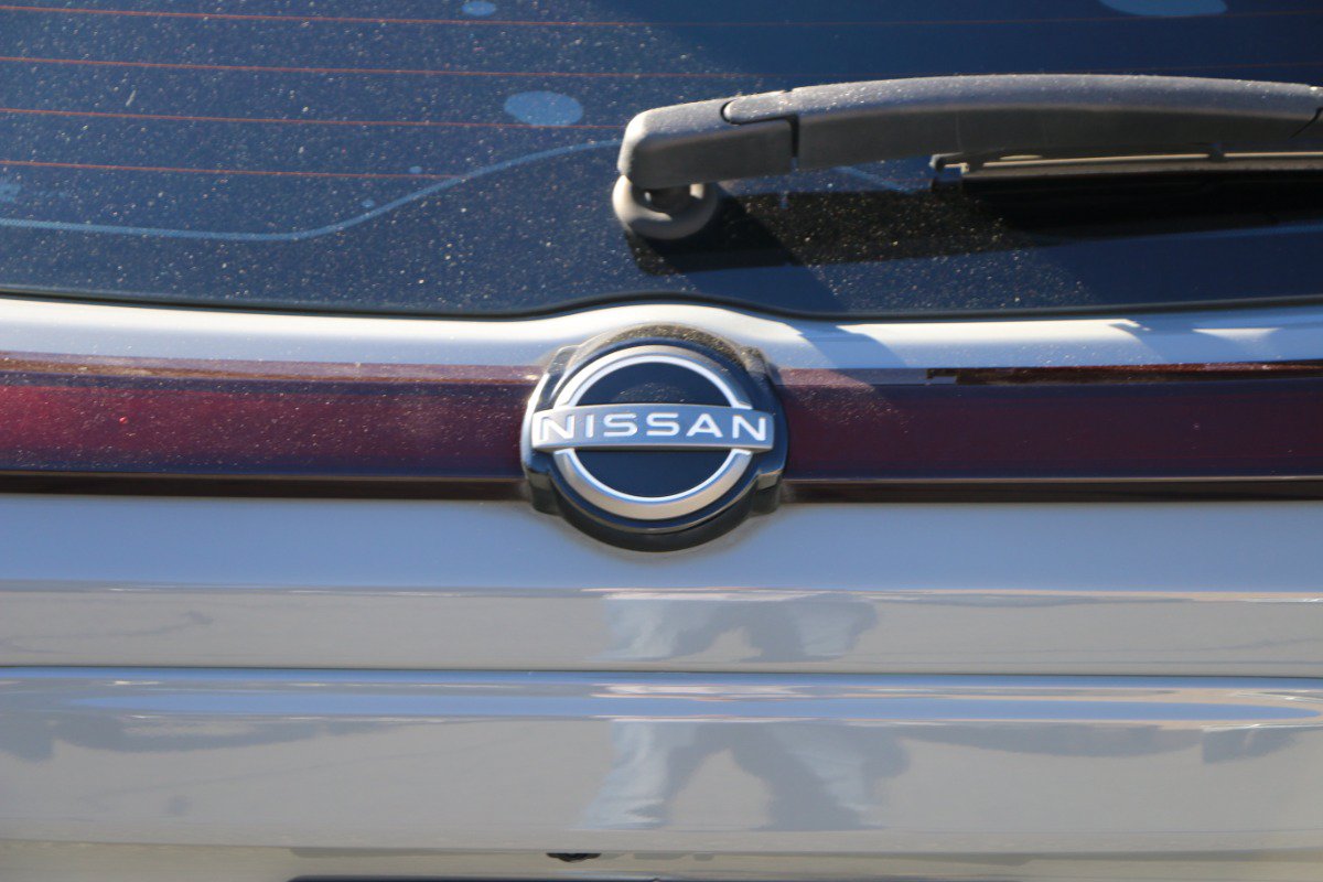 Used 2022 Nissan Kicks SR w/ Interior Electronics Package FWD image 5