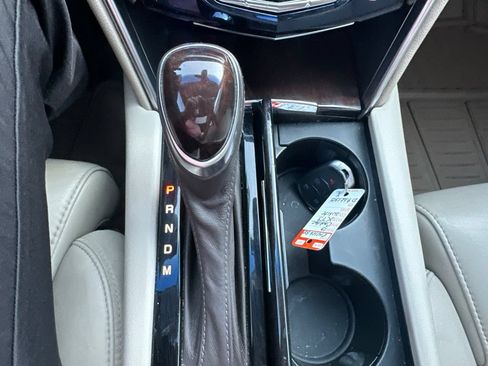 Used 2013 Cadillac XTS Luxury FWD image 21