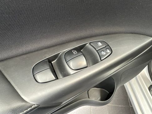 Used 2019 Nissan Sentra SV w/ Special Edition Package FWD image 36