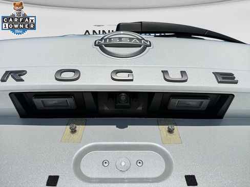 Certified 2025 Nissan Rogue SV AWD/4WD image 17