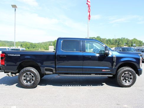 Used 2024 Ford F250 Lariat w/ Tremor Off-Road Package AWD/4WD image 5