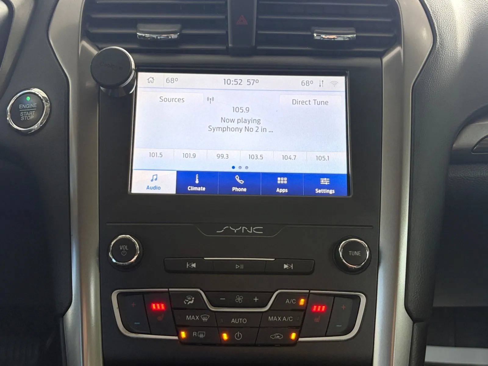Used 2020 Ford Fusion SEL FWD image 23