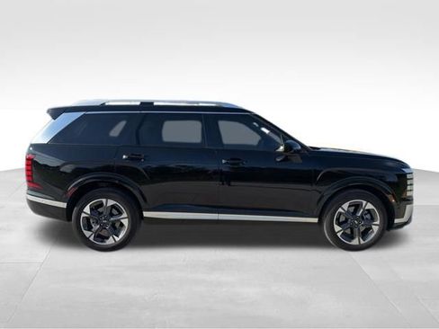 Used 2026 Hyundai Palisade Limited AWD/4WD image 2