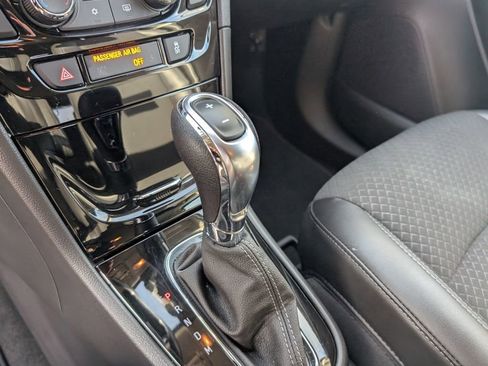 Used 2022 Buick Encore Preferred w/ Safety Package image 22