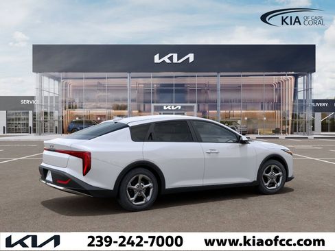 New 2026 Kia K4 FWD image 6