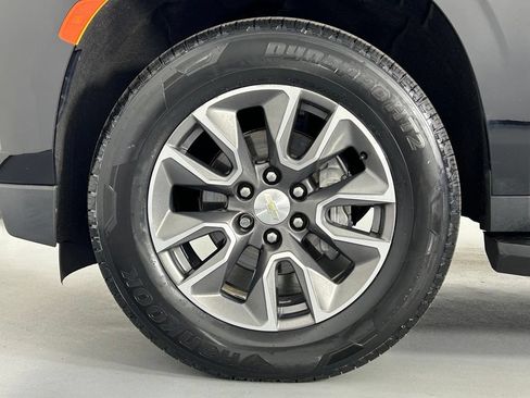 Used 2021 Chevrolet Suburban LS w/ Driver Alert Package RWD image 35