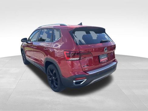 Used 2022 Volkswagen Taos SE FWD image 5