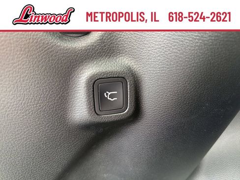 Used 2024 Jeep Compass Limited w/ Elite Group AWD/4WD image 12