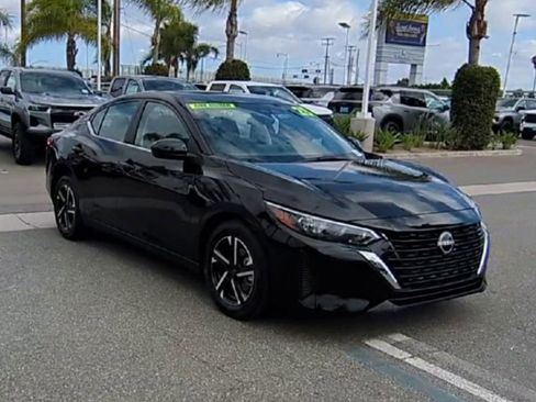 Used 2025 Nissan Sentra SV FWD image 2