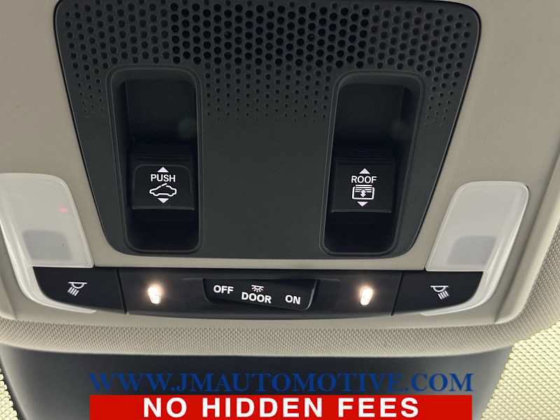 Used 2023 Honda Pilot Elite image 39
