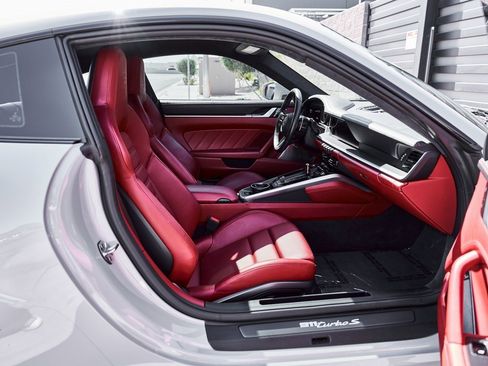 Used 2021 Porsche 911 Turbo S image 24