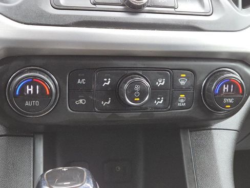 Used 2019 GMC Acadia SLE image 25