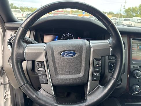 Used 2015 Ford Expedition EL Platinum image 21