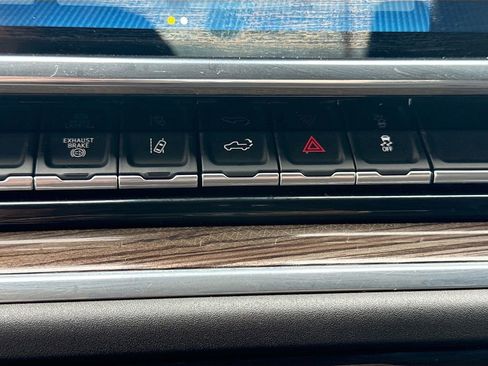 Certified 2024 Chevrolet Silverado 3500 LT image 33