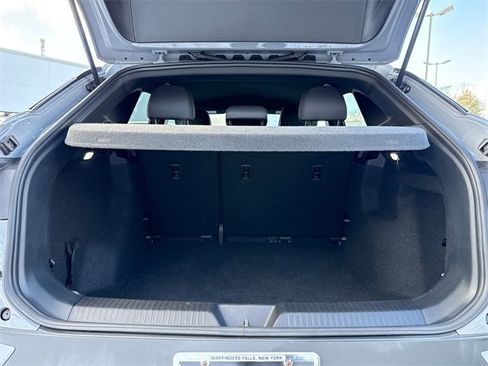 Certified 2022 Volkswagen ID.4 Pro image 22