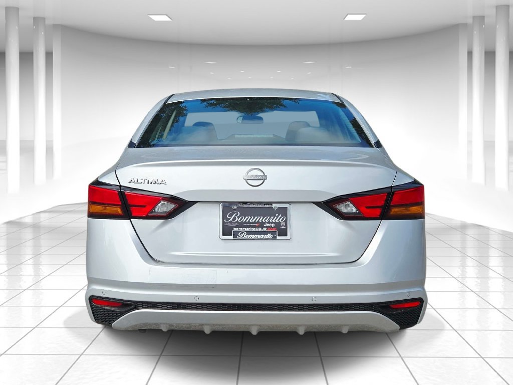 Used 2023 Nissan Altima 2.5 S FWD image 4