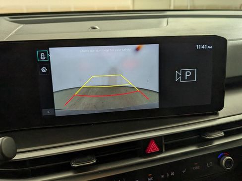 Used 2024 Kia Sorento S w/ Panoramic Sunroof Package image 17