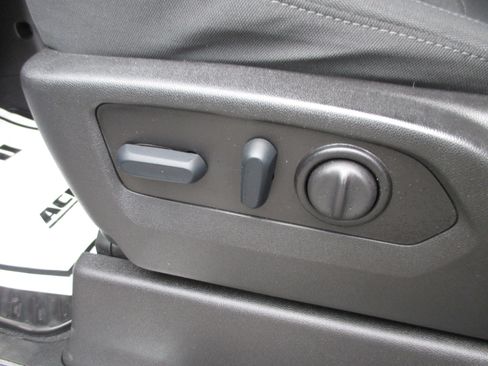 Used 2023 Chevrolet Silverado 2500 LT w/ Convenience Package image 16