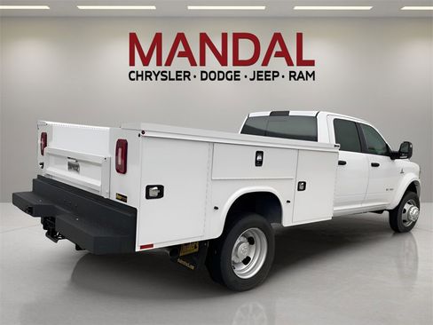 New 2024 RAM 4500 SLT w/ Quick Order Package 2YG SLT image 9