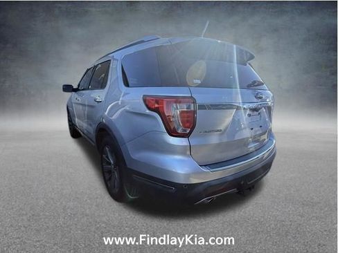 Used 2018 Ford Explorer Limited image 2