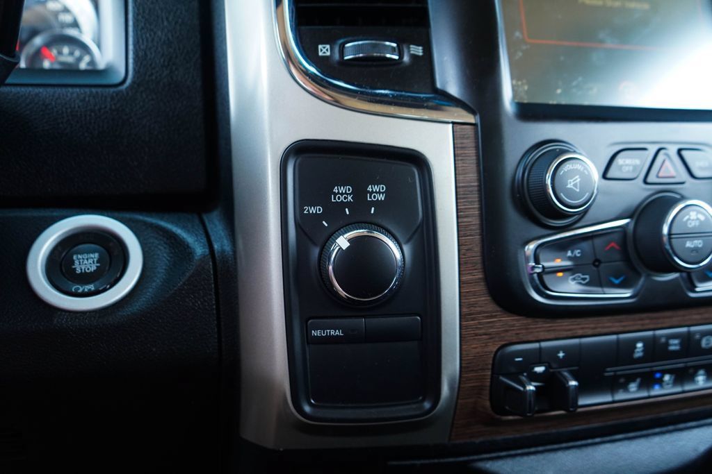 Used 2017 RAM 3500 Laramie AWD/4WD image 35