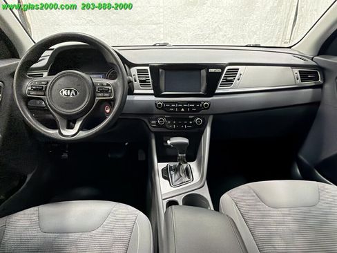 Used 2018 Kia Niro FE FWD image 6