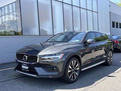 Used 2020 Volvo V60 T5 Cross Country