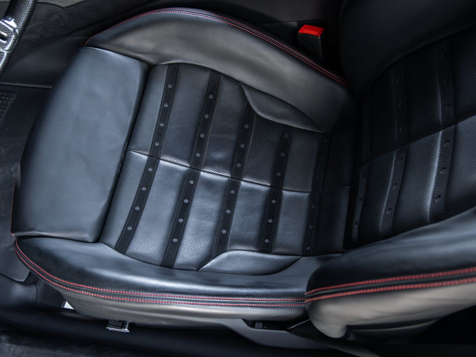 Used 2022 Ferrari 296 GTB RWD image 27